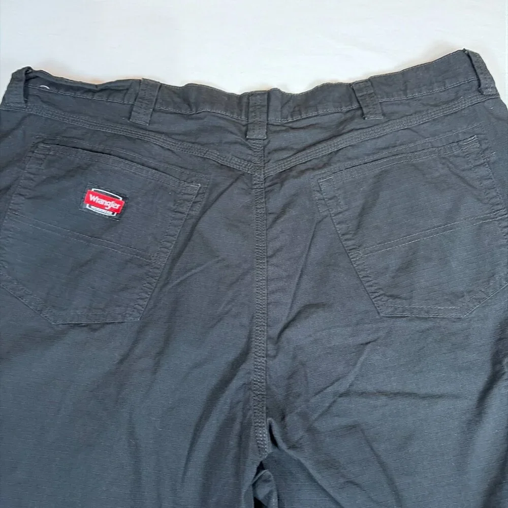 Wrangler Workwear Utility Shorts Men's 42 Black - Picture 7 of 8